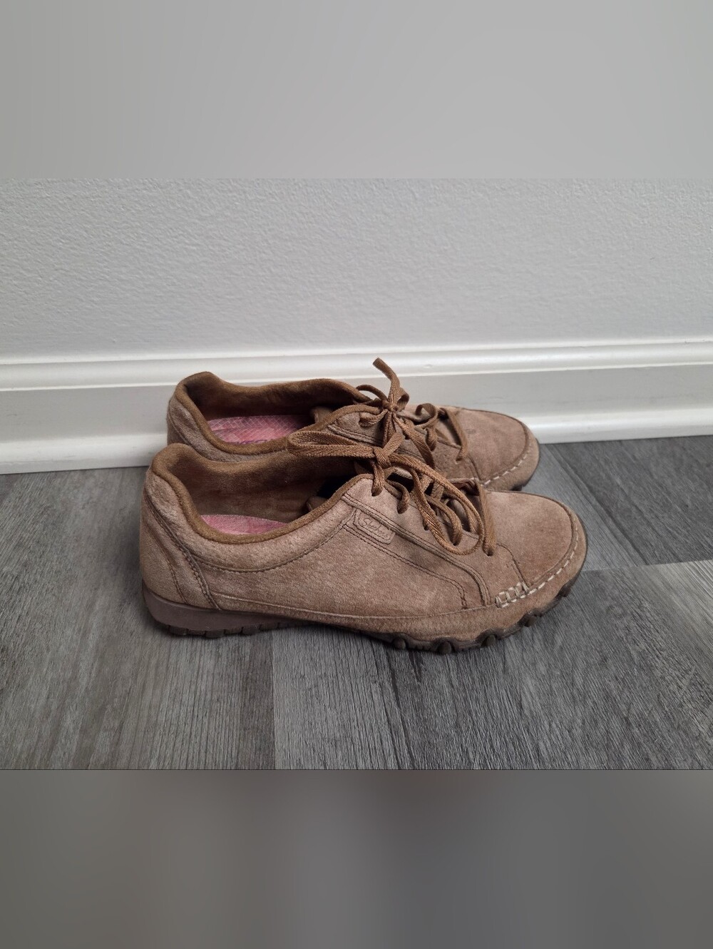 SKECHERS Tan Suede Relaxed Fit Air Cooled Oxfords Walking Comfort - 7.5